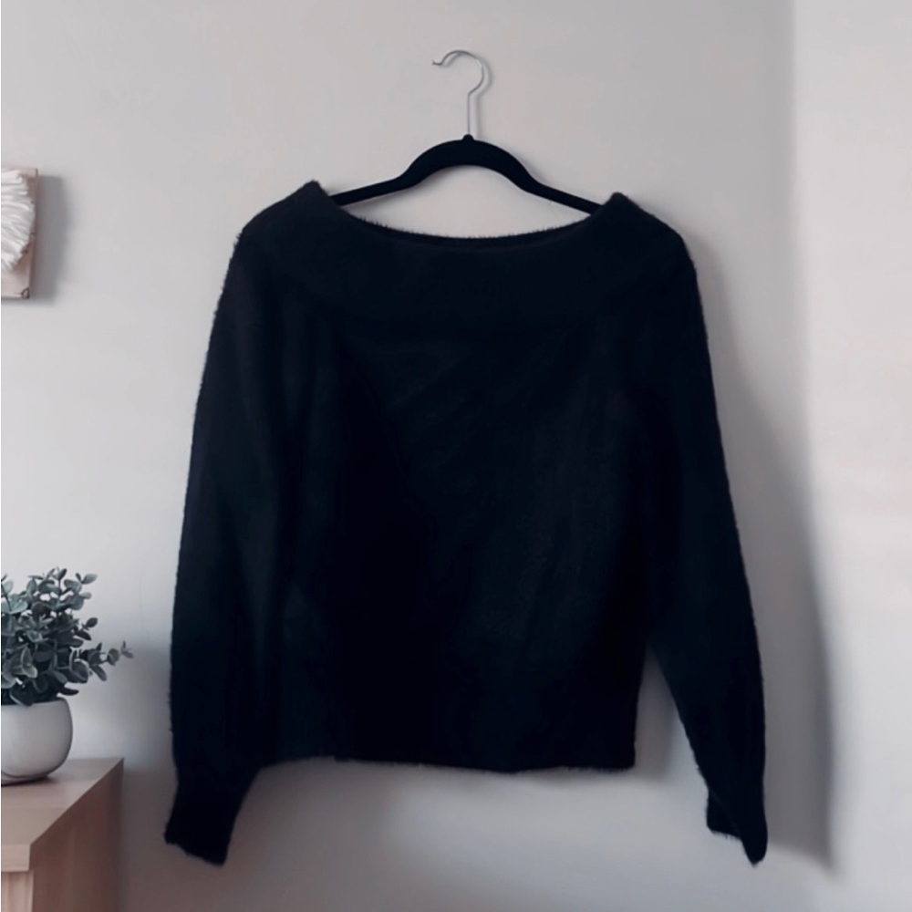 Off-The-Shoulders Black Cozy Winter Sweater